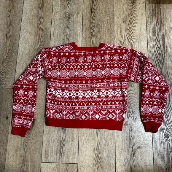 Red & white holiday Christmas crop top crew neck sweater patterned snowflakes XS - Picture 8 of 10